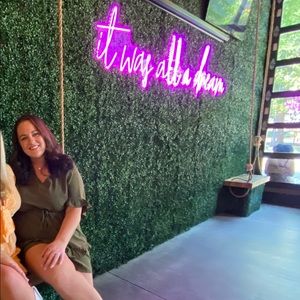 Meet your Posher, Danielle